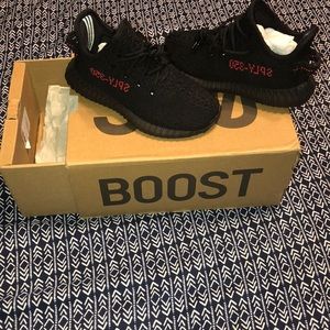 adidas Yeezy Boost 350 V2 Black, size 9C